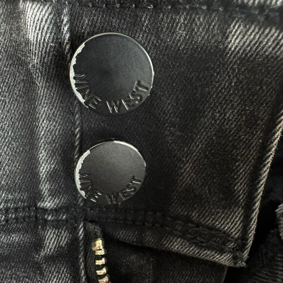 Nine West Black Slim Straight Mid Rise Elastic Waist Jeans Pockets Size 4 - Picture 5 of 8